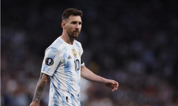 塔:佩戴队长袖标意义非凡